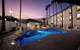Days Inn & Suites By Wyndham Mesa Near Phoenix
